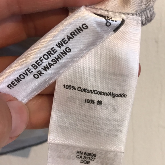 DKNY worn 2x shrank in wash! 💯 cotton fits like a size S beautiful soft fabric - Picture 6 of 7